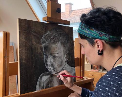 Helena beim Arbeiten