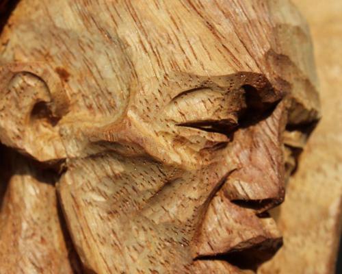 NS-Opfer in der Fane der Bundesrepublik eingewickelt (Römischer Streitwagen).